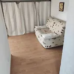 דירה Proche